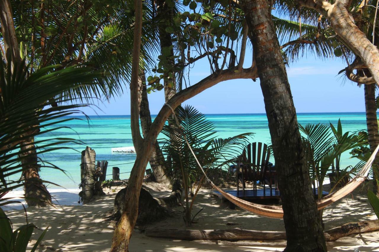 Hotel And Petite Île du Maïs
