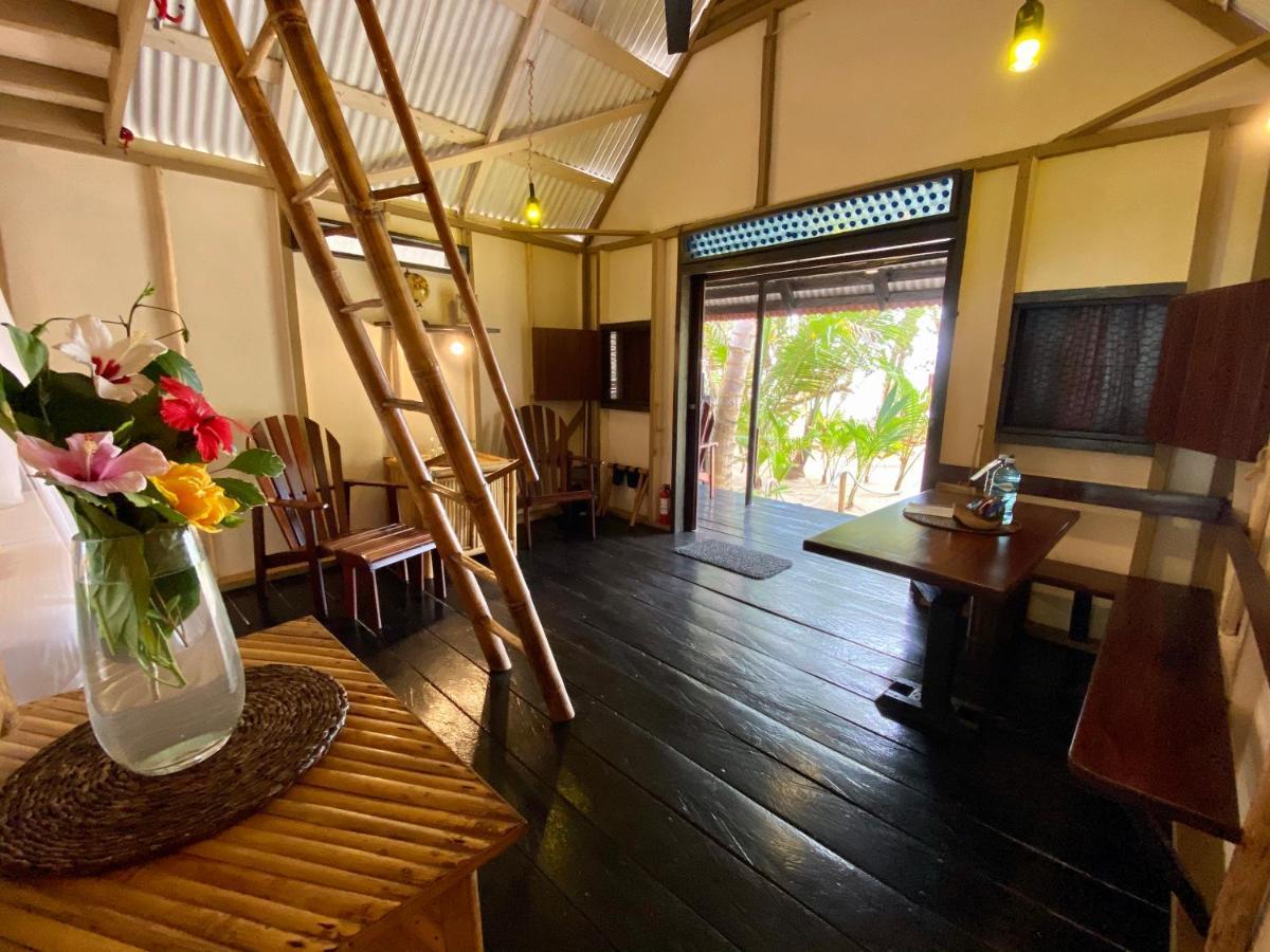 海滩和平房酒店